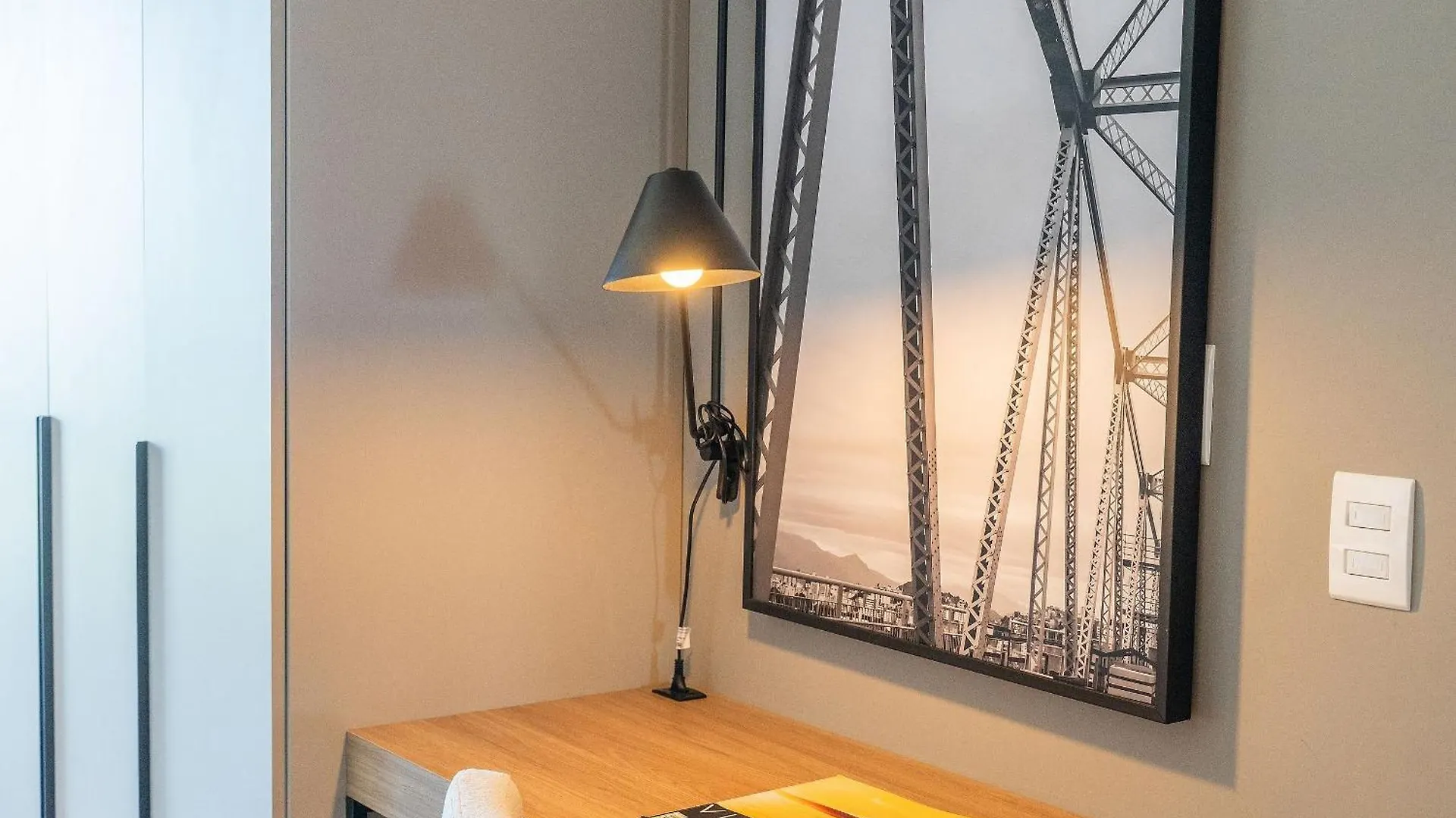 Apartament The Bridge By Xtay - Estudio Completo Com Wi-Fi Rapido, Piscina, Academia E Estacionamento Florianópolis