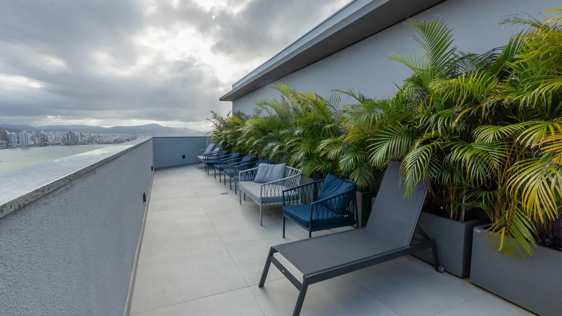 Apartament The Bridge By Xtay - Estudio Completo Com Wi-Fi Rapido, Piscina, Academia E Estacionamento Florianópolis Brazylia
