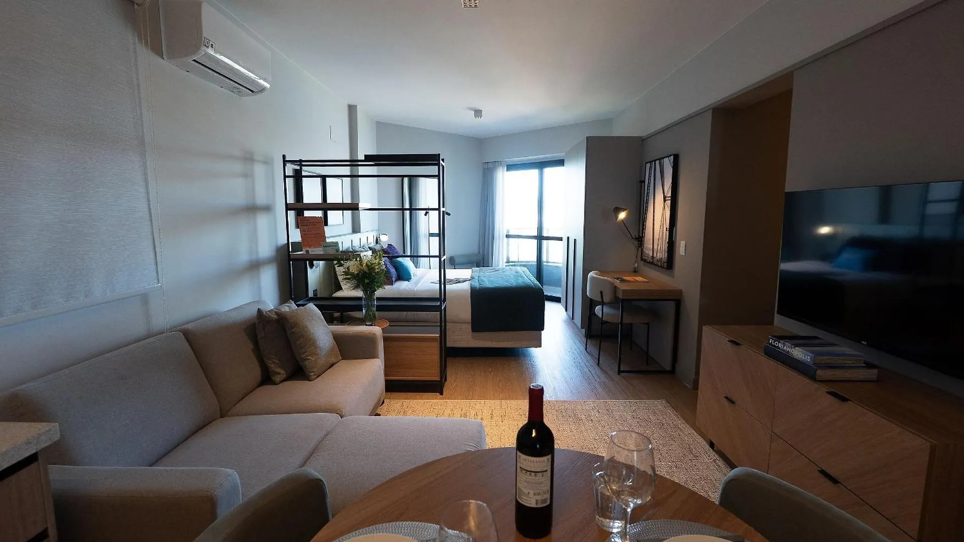Apartament The Bridge By Xtay - Estudio Completo Com Wi-Fi Rapido, Piscina, Academia E Estacionamento Florianópolis