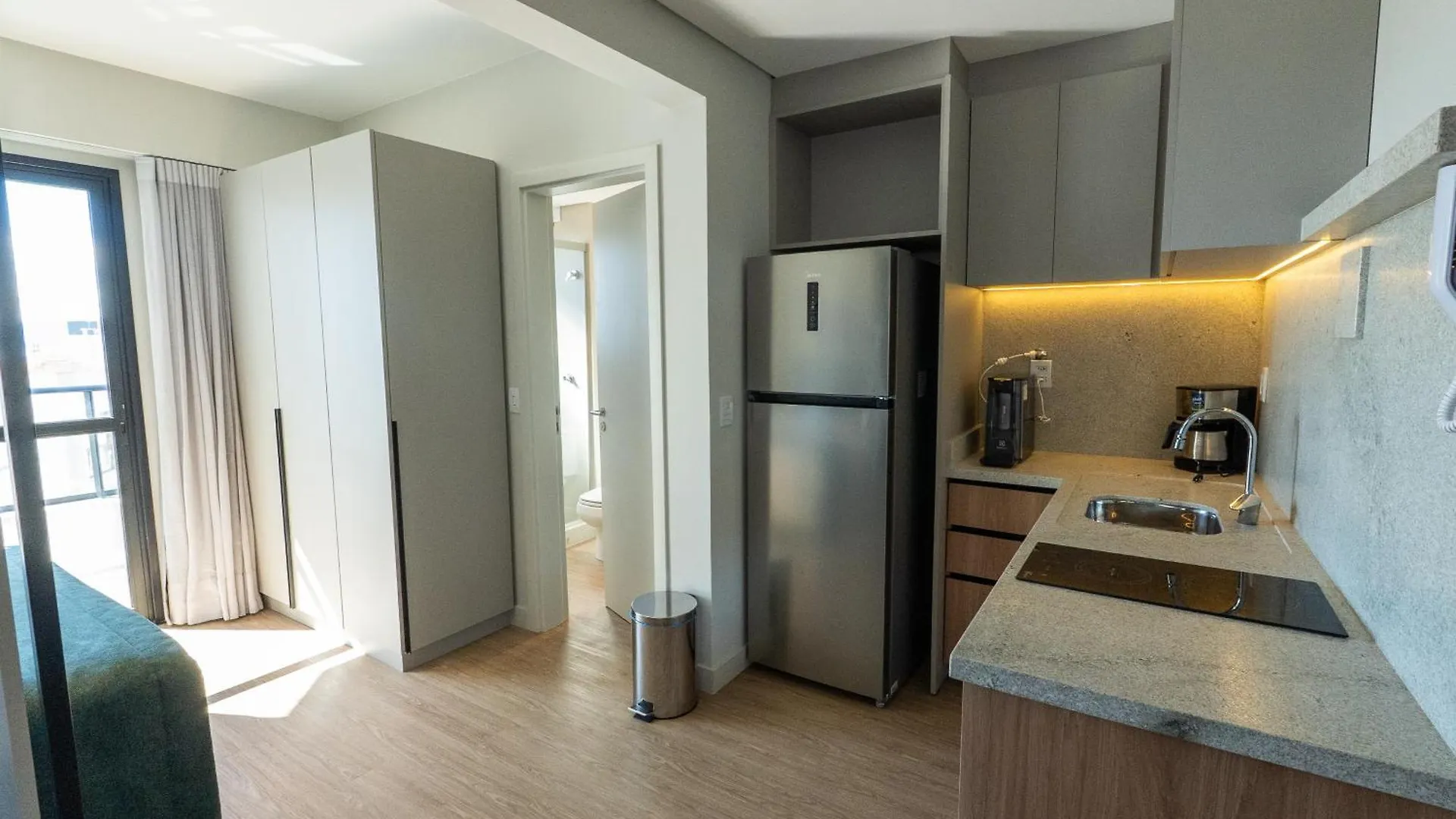 Apartament The Bridge By Xtay - Estudio Completo Com Wi-Fi Rapido, Piscina, Academia E Estacionamento Florianópolis