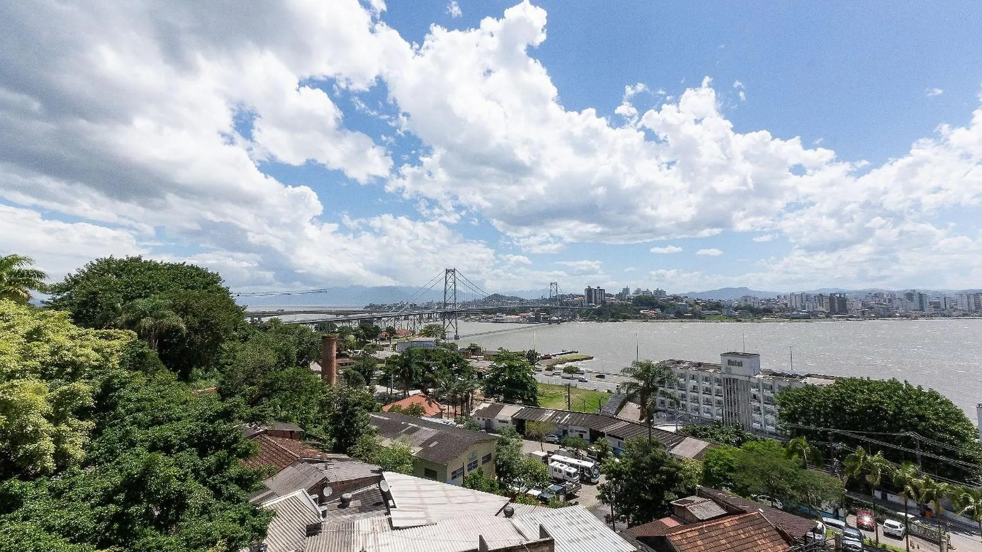 Xtay The Bridge Florianopolis Apartment Brazil