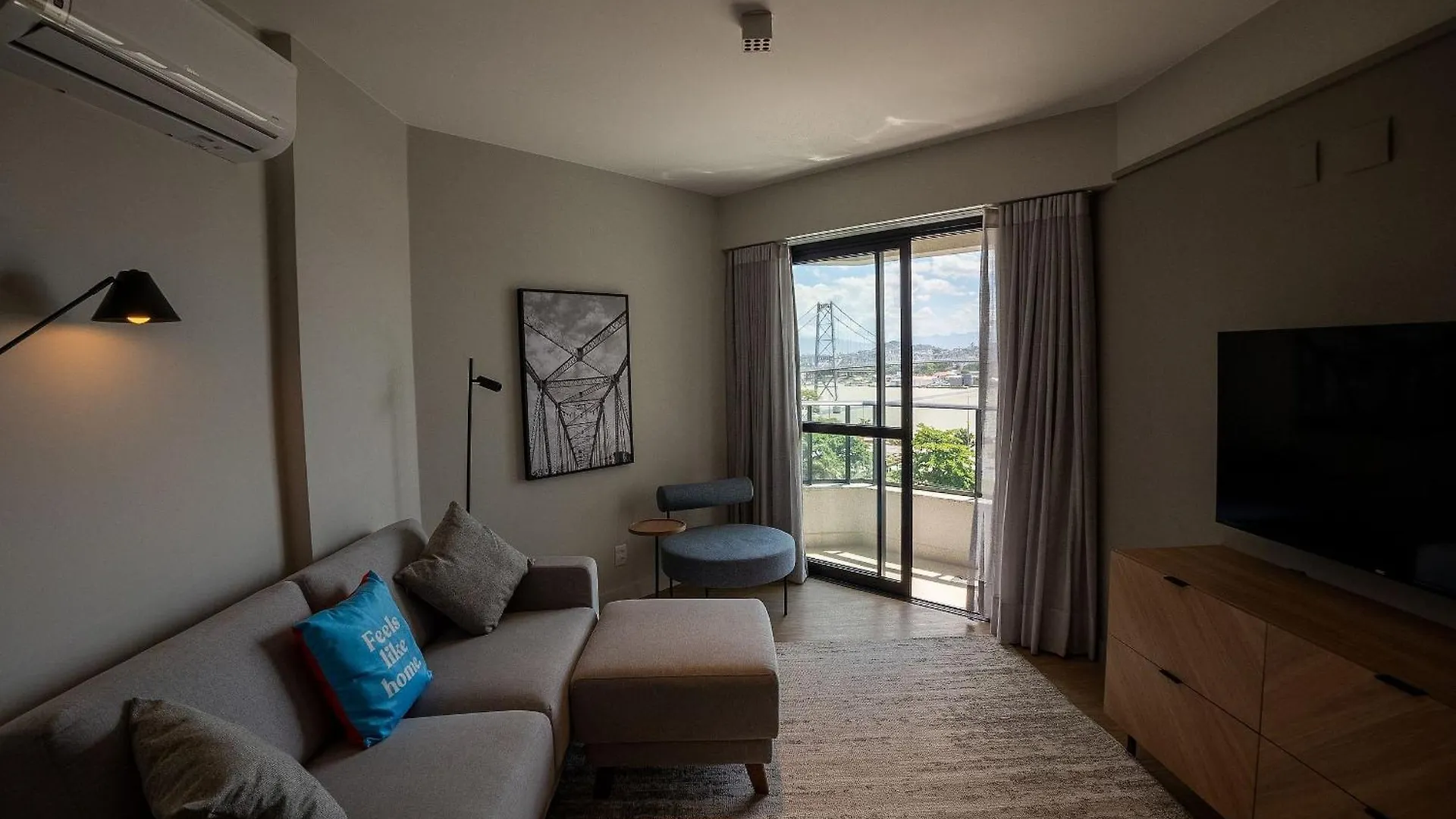 Xtay The Bridge Florianopolis Apartment