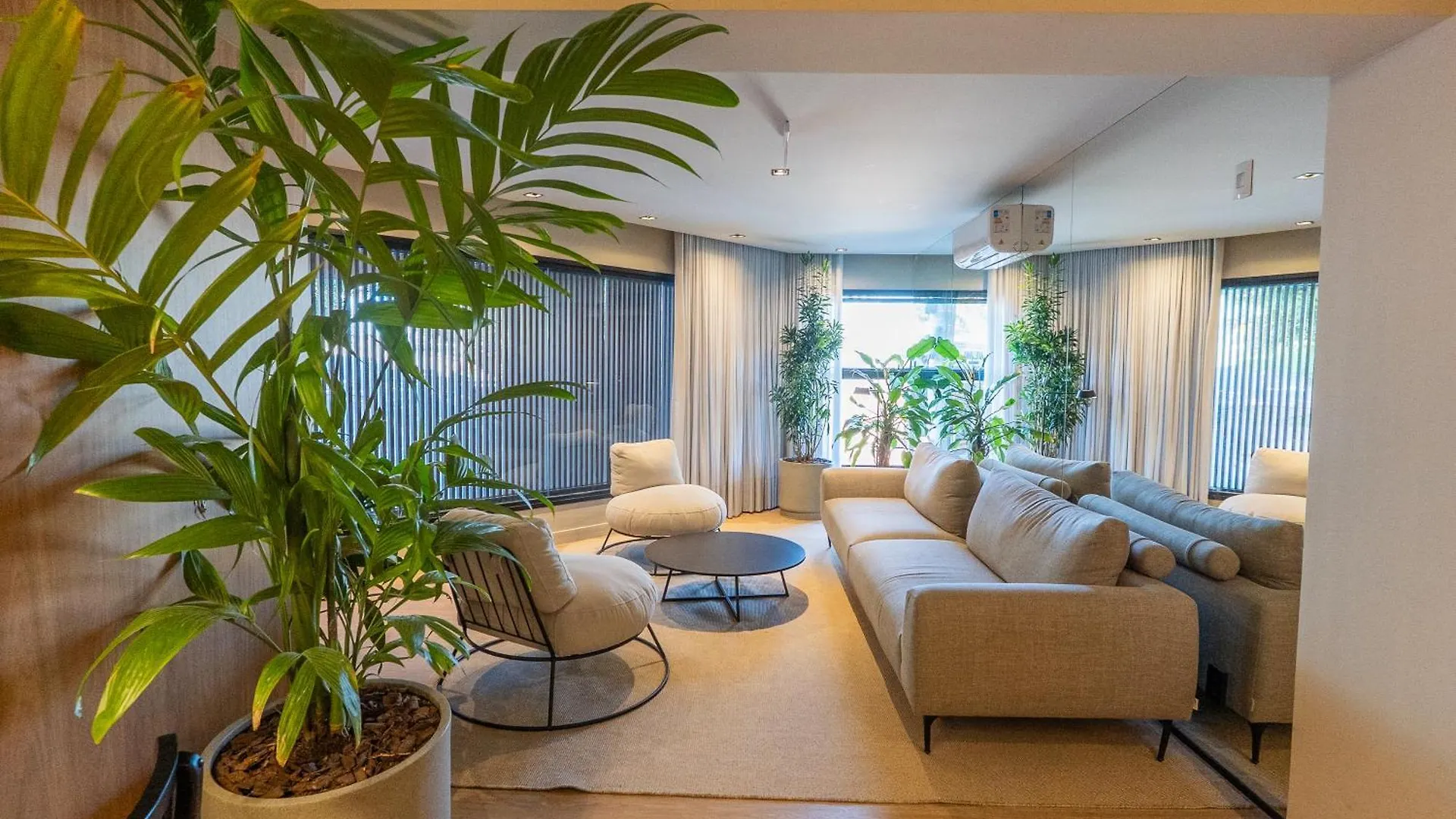 The Bridge By Xtay - Estudio Completo Com Wi-Fi Rapido, Piscina E Academia, No Centro フロリアノポリス